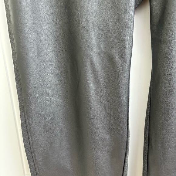 Chicos Faux Leather Grey Ponte Leggings, Size 20 - Picture 4 of 10